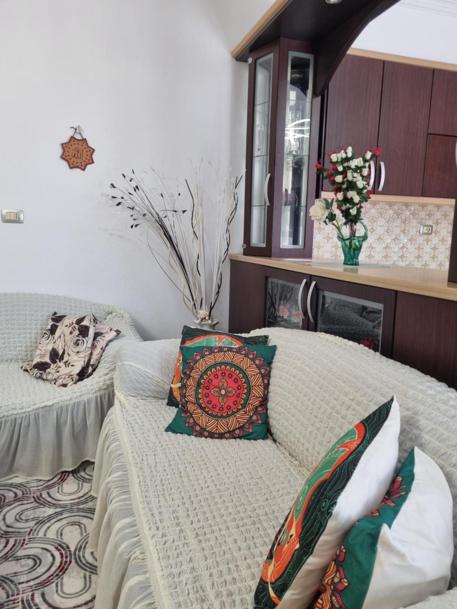 Apartment Besnik Brahimi 卡萨米尔 外观 照片